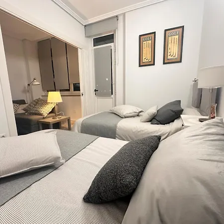 Apartamento A Pie De Playa * סלינאס